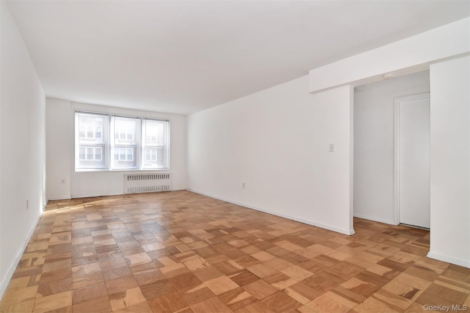 14 Westview Avenue  #204 Photo 6