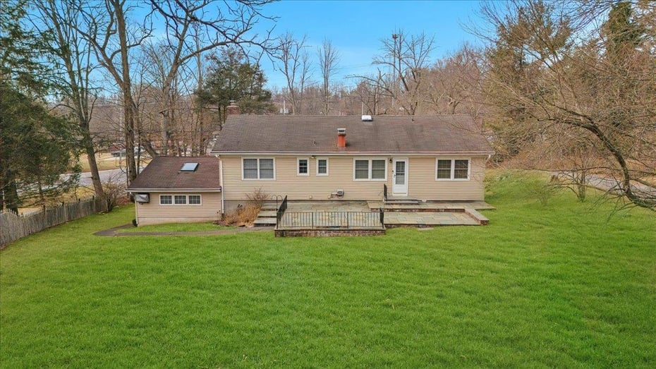 2276 Crompond Road Photo 45