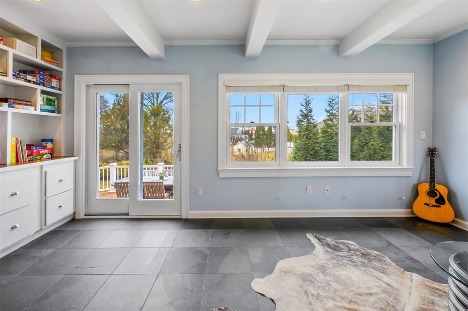 11 Larchmont Avenue Photo 15