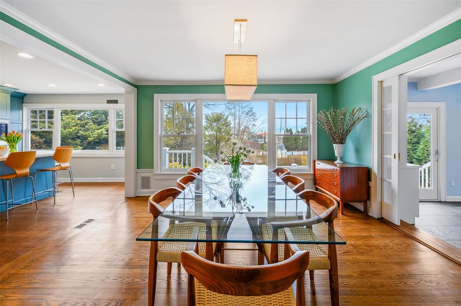 11 Larchmont Avenue Photo 10