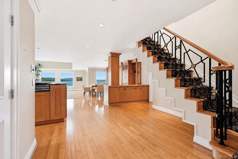 401 Harbor Cove Photo 2