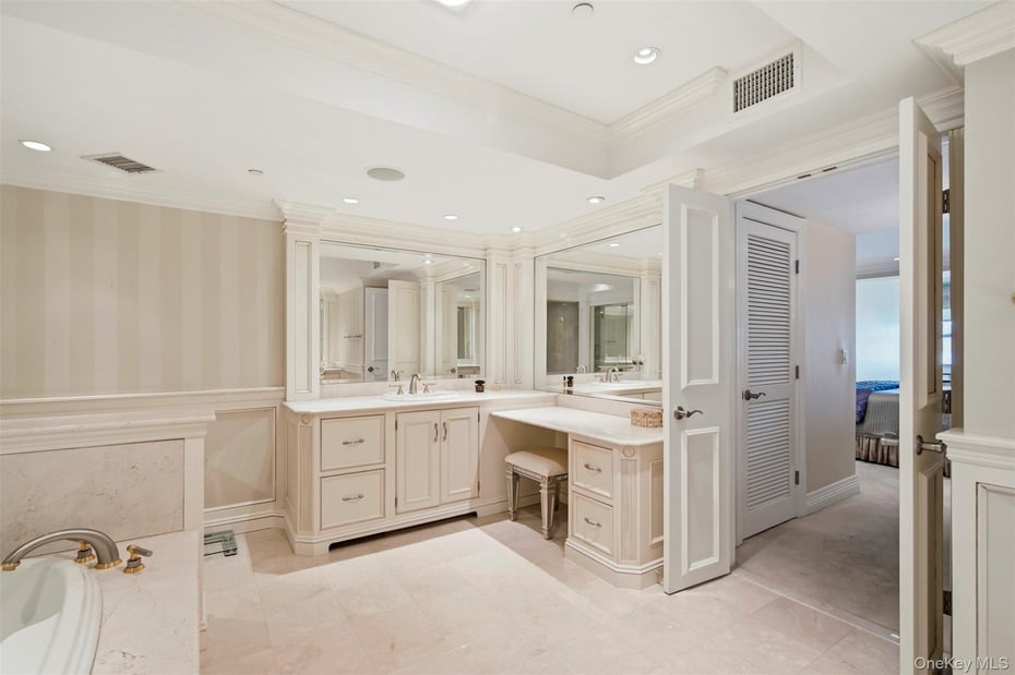 401 Harbor Cove Photo 29
