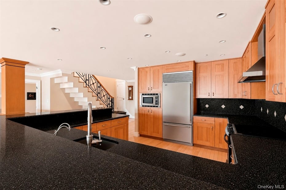 401 Harbor Cove Photo 14