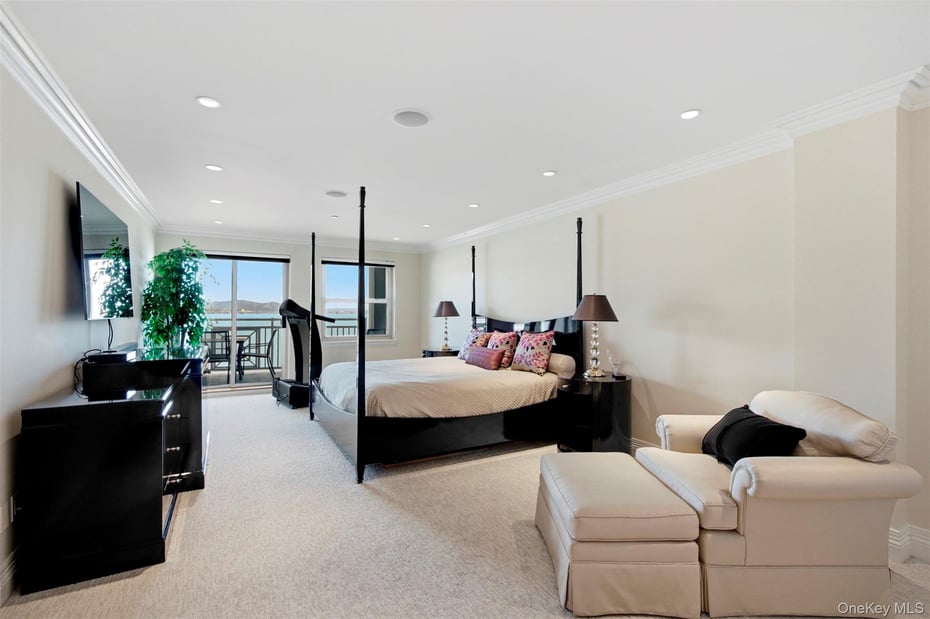 401 Harbor Cove Photo 16