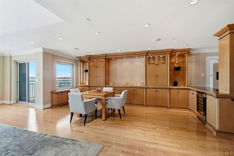 401 Harbor Cove Photo 10