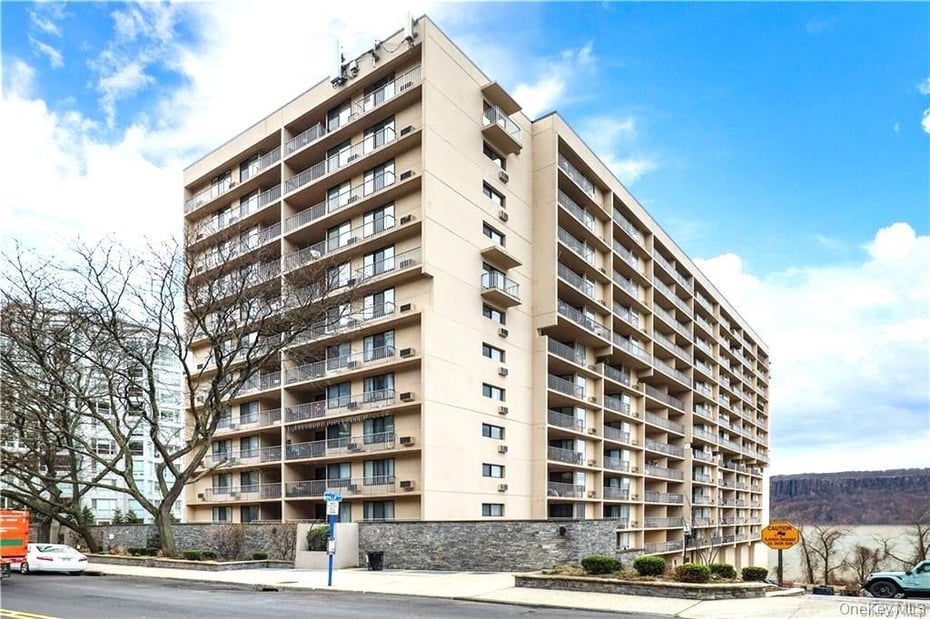 1155 Warburton Avenue  #9T Photo 1