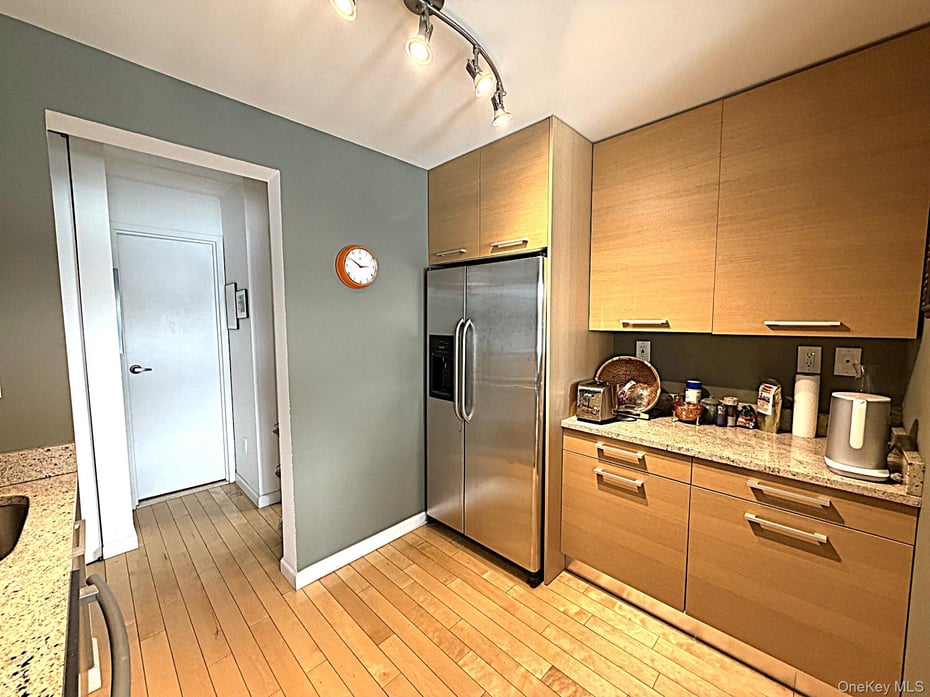 1155 Warburton Avenue  #9T Photo 5