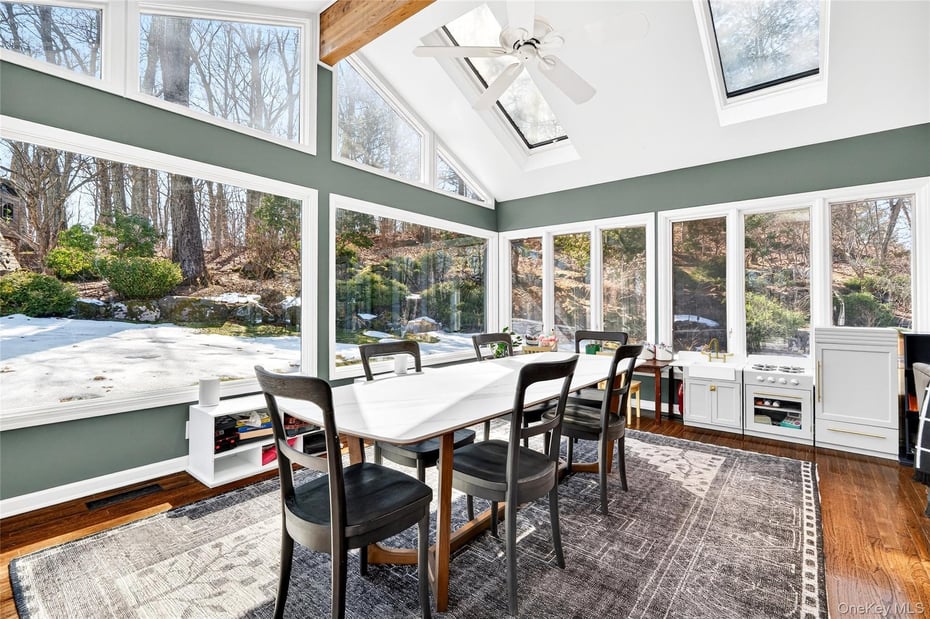 18 Reynolds Lane Photo 23