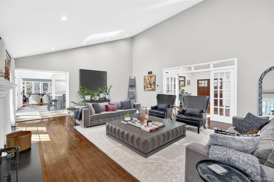 18 Reynolds Lane Photo 11