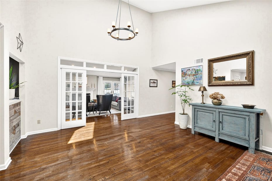 18 Reynolds Lane Photo 6