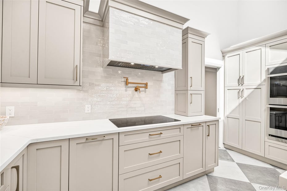 18 Reynolds Lane Photo 14