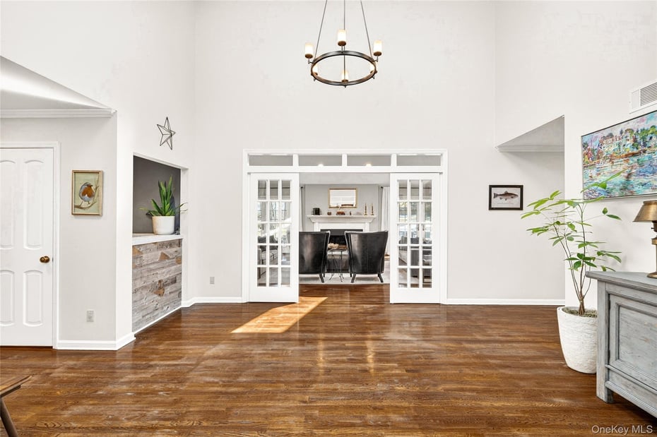 18 Reynolds Lane Photo 5