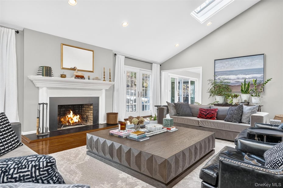 18 Reynolds Lane Photo 10