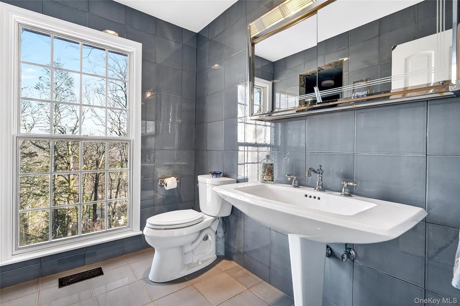 18 Reynolds Lane Photo 33