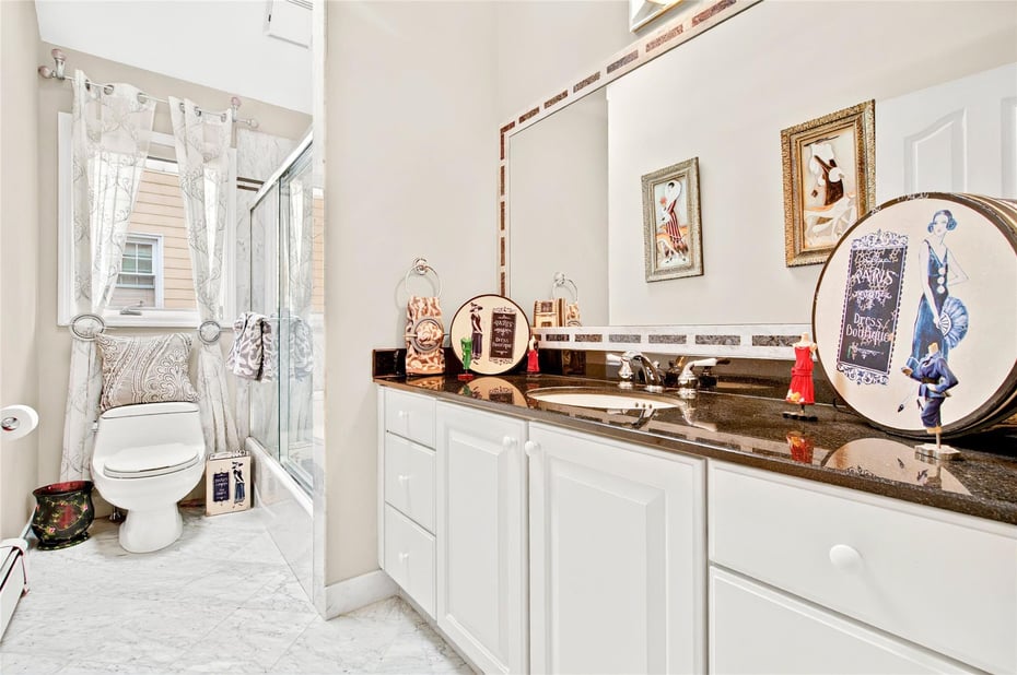 249 Park Avenue Photo 33