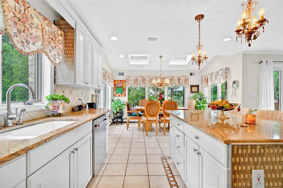 249 Park Avenue Photo 22