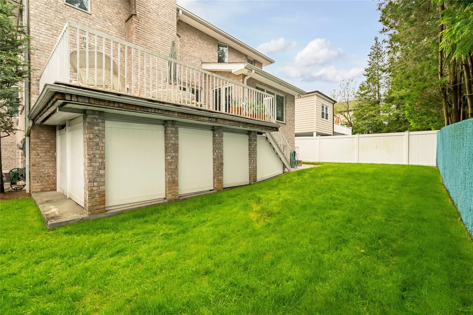 249 Park Avenue Photo 49