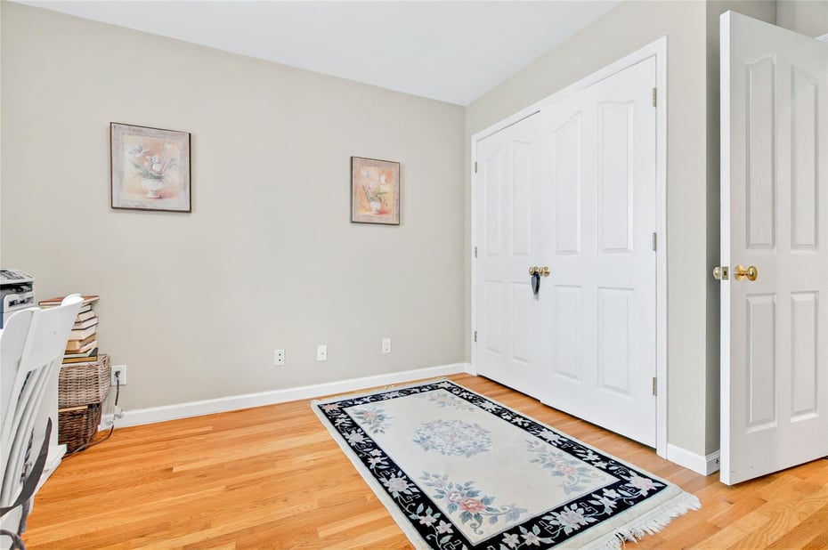 249 Park Avenue Photo 35