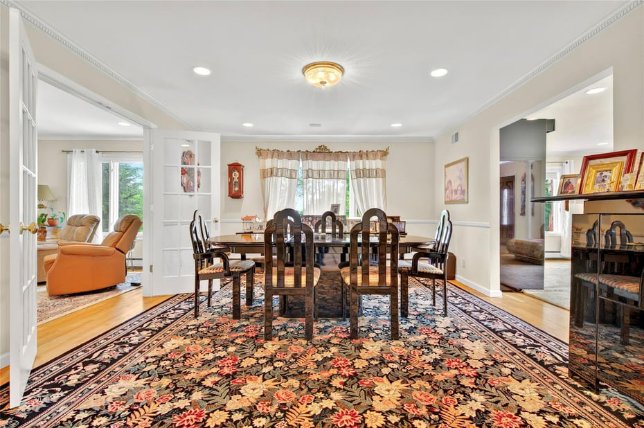 249 Park Avenue Photo 11