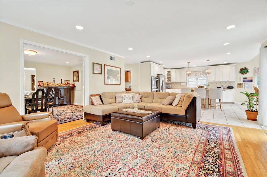 249 Park Avenue Photo 14