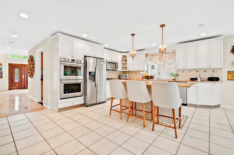 249 Park Avenue Photo 16