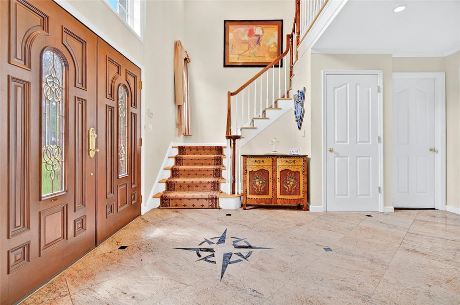 249 Park Avenue Photo 5