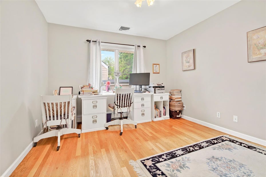 249 Park Avenue Photo 34