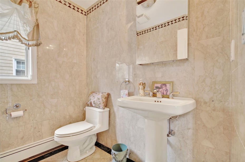 249 Park Avenue Photo 26