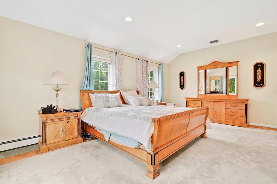 249 Park Avenue Photo 29