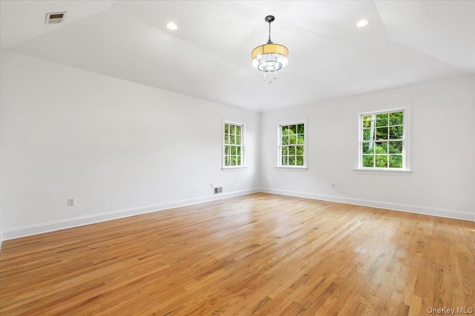 2 Saunders Street Photo 21