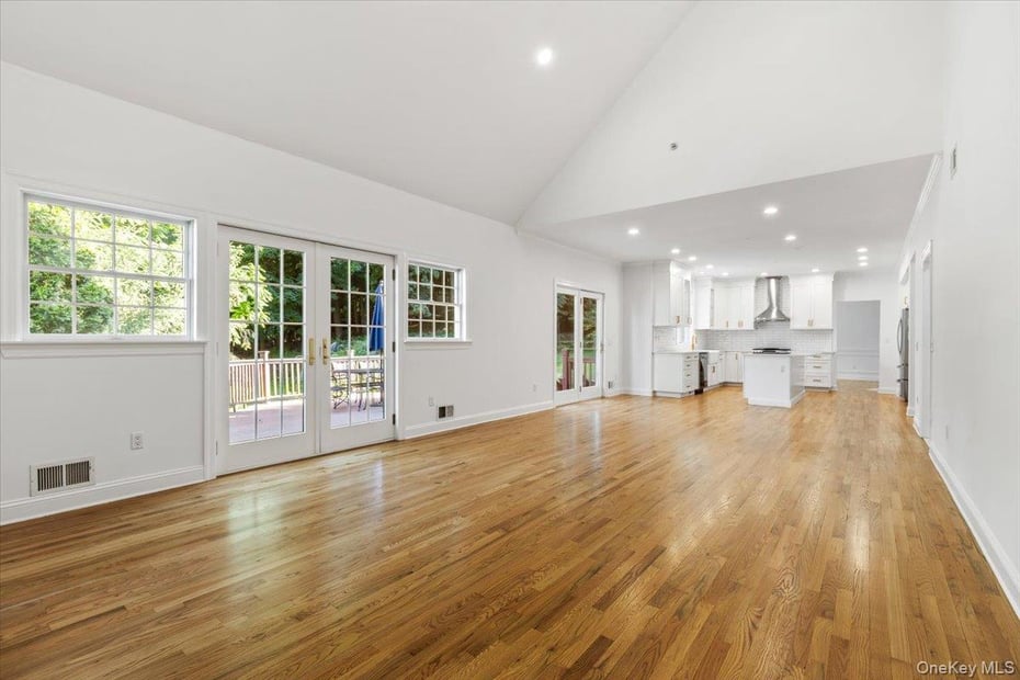 2 Saunders Street Photo 12