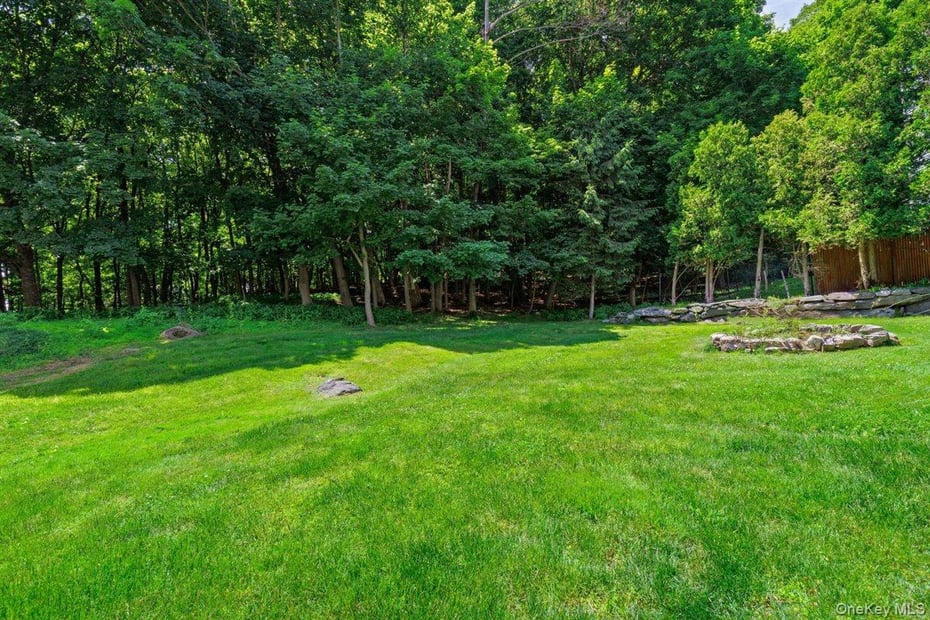 2 Saunders Street Photo 36