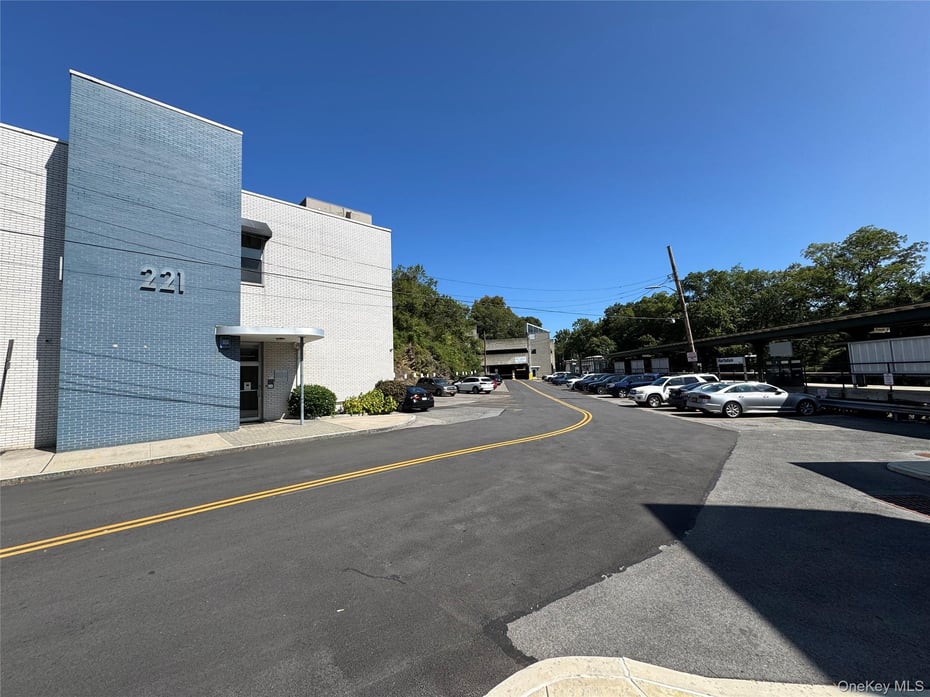 221 E Hartsdale Avenue Photo 5