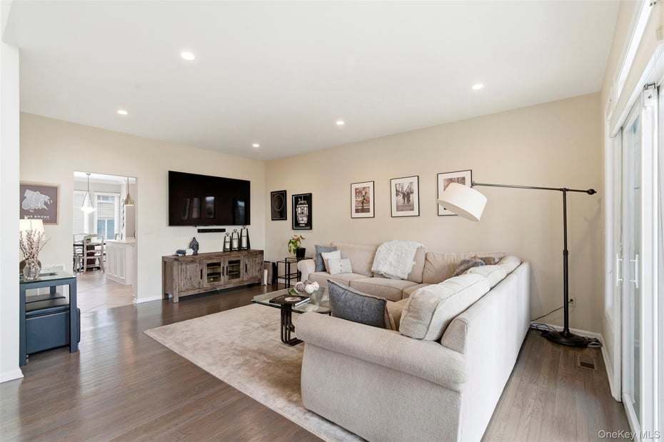 403 Gair Street Photo 5