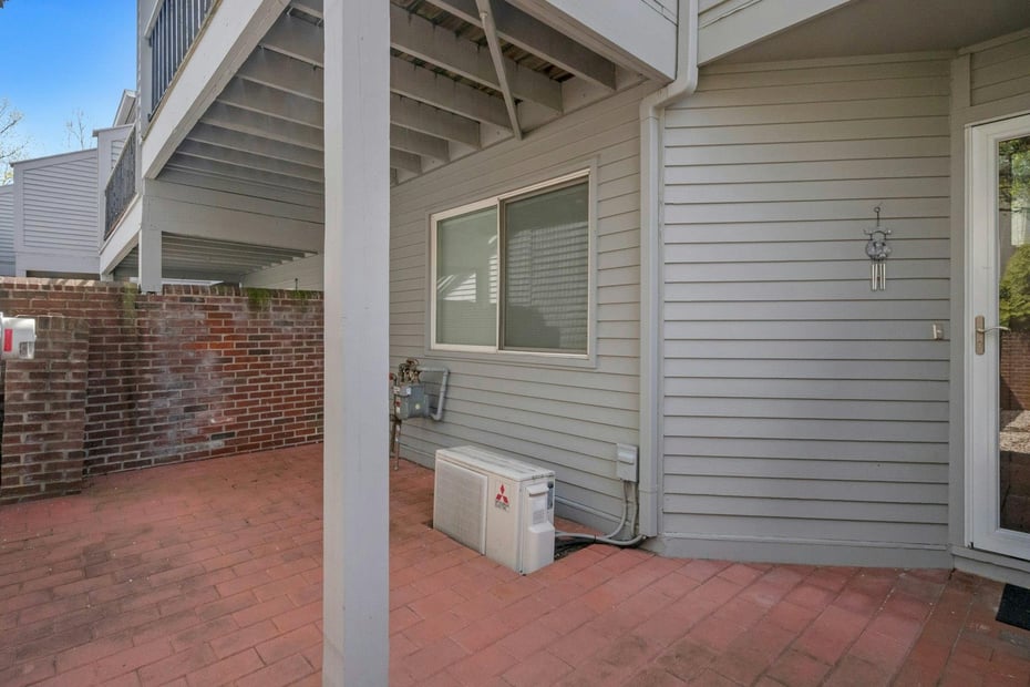 60 Waterside Close Photo 4