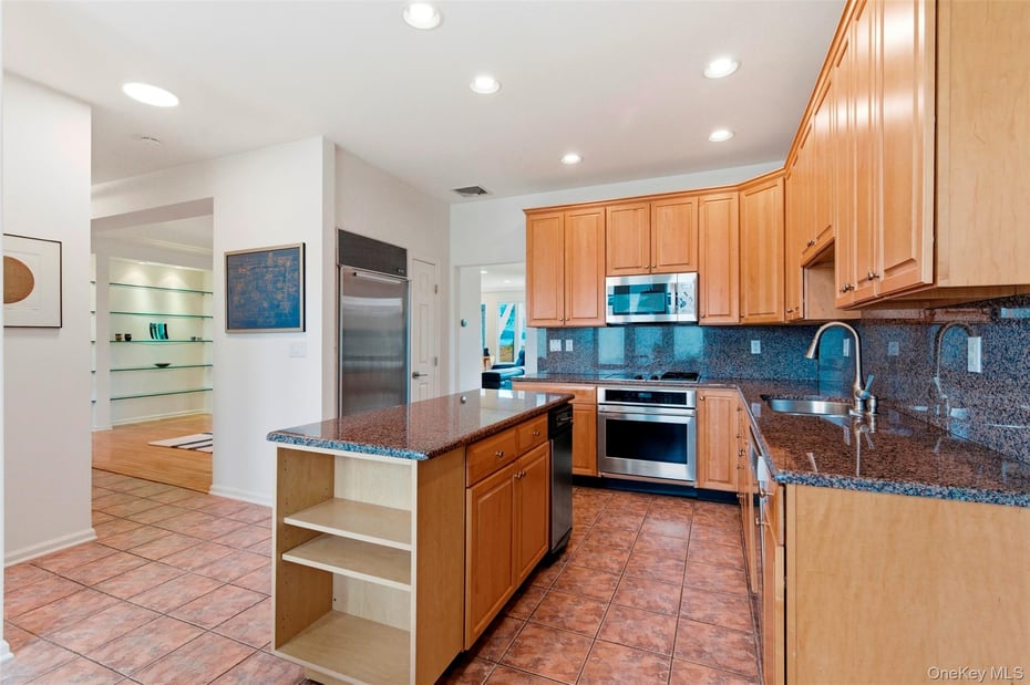 306 Gair Street Photo 14