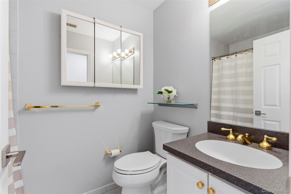 306 Gair Street Photo 24