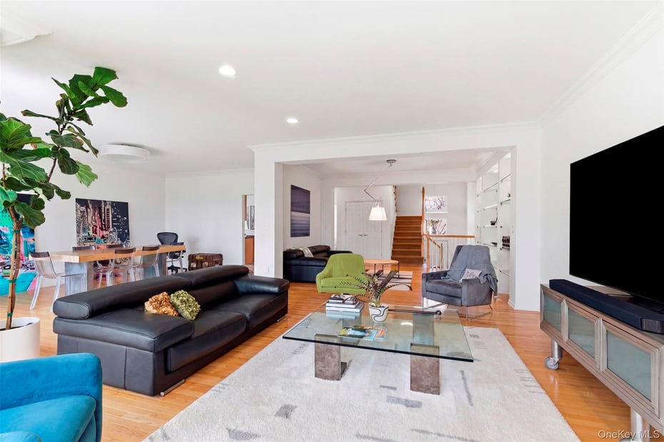 306 Gair Street Photo 9