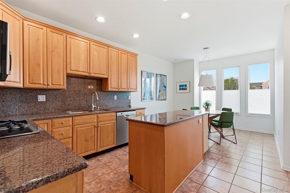 306 Gair Street Photo 12
