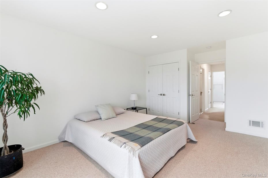 306 Gair Street Photo 23