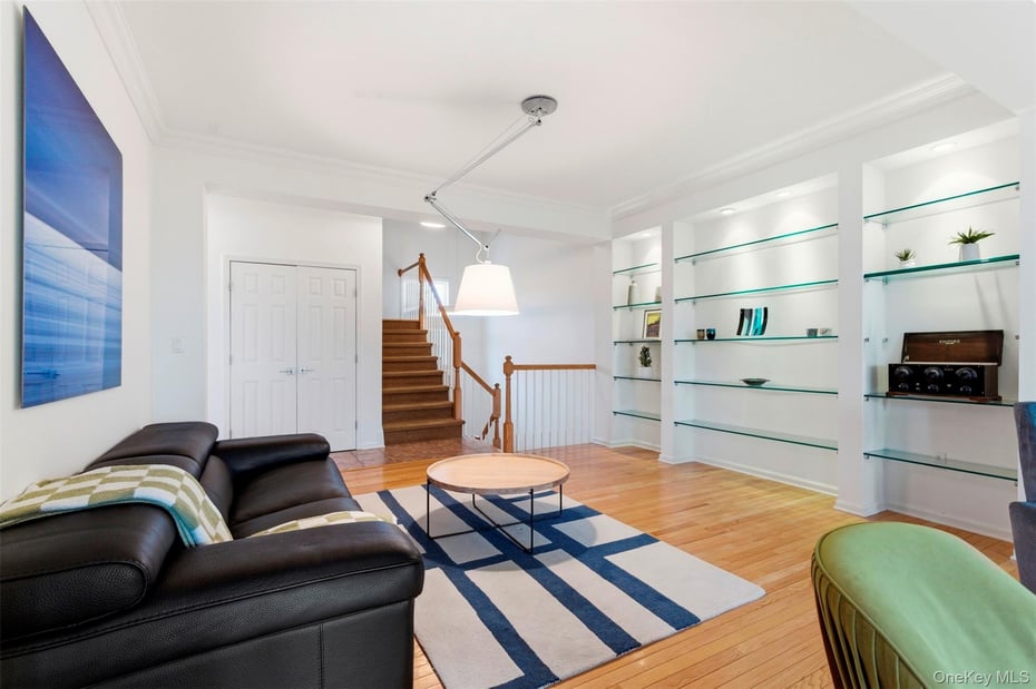 306 Gair Street Photo 6