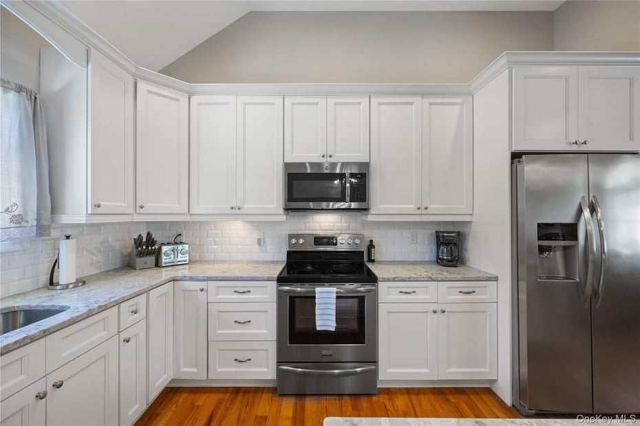 380 Homestead Way Photo 13