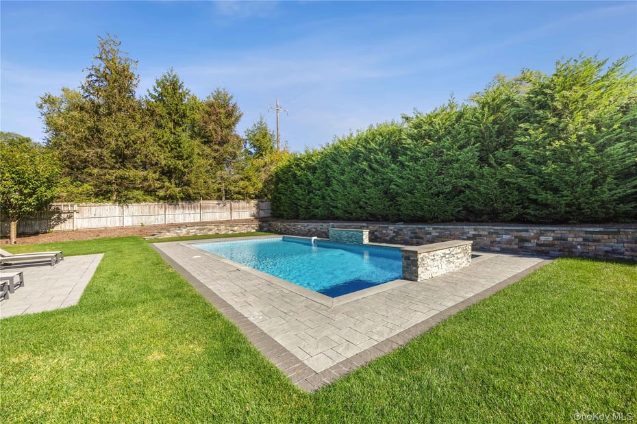 380 Homestead Way Photo 34