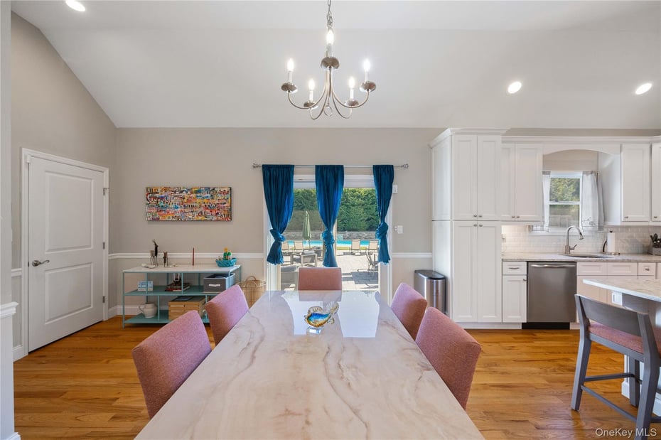 380 Homestead Way Photo 29