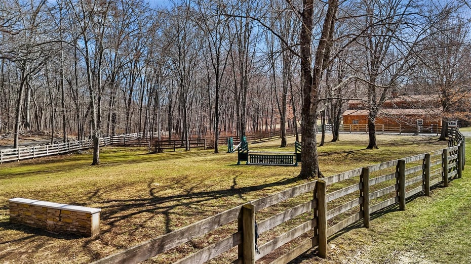 175 Finch Road Photo 45