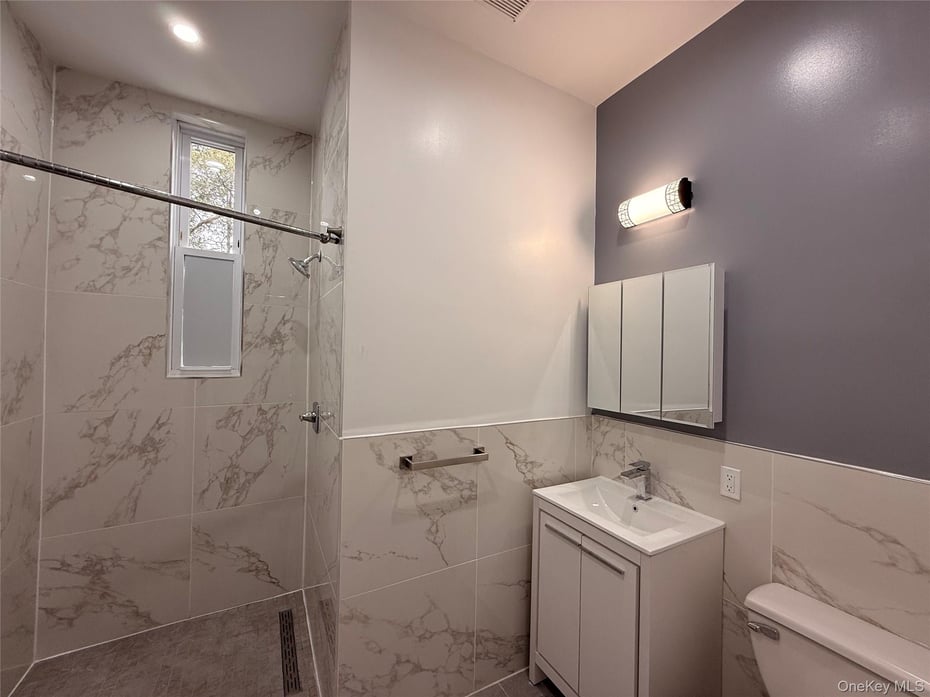 222 Primrose Avenue #2 Photo 9