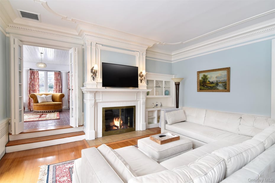 4610 Boston Post Road Photo 7