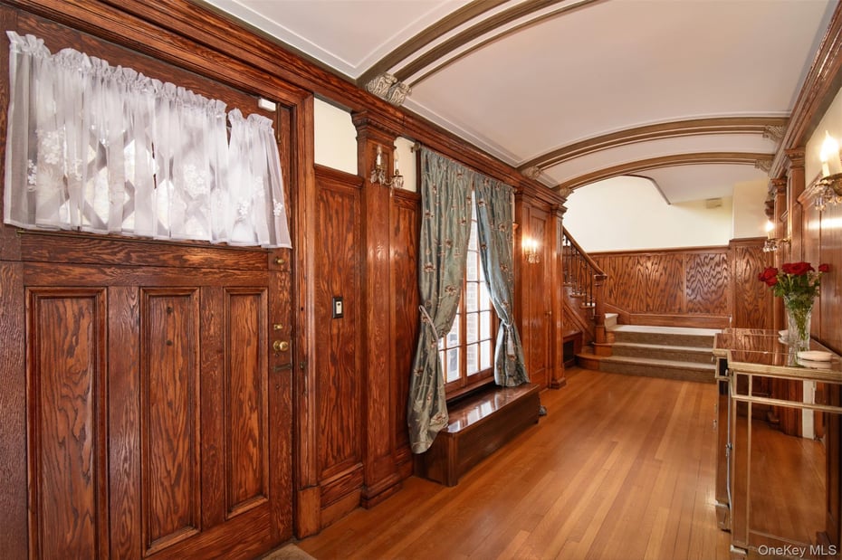 4610 Boston Post Road Photo 6