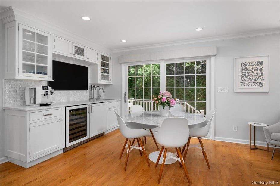 1 Elm Avenue Photo 9