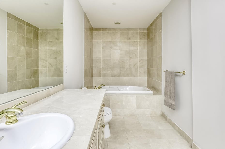407 Harbor Cove Photo 17